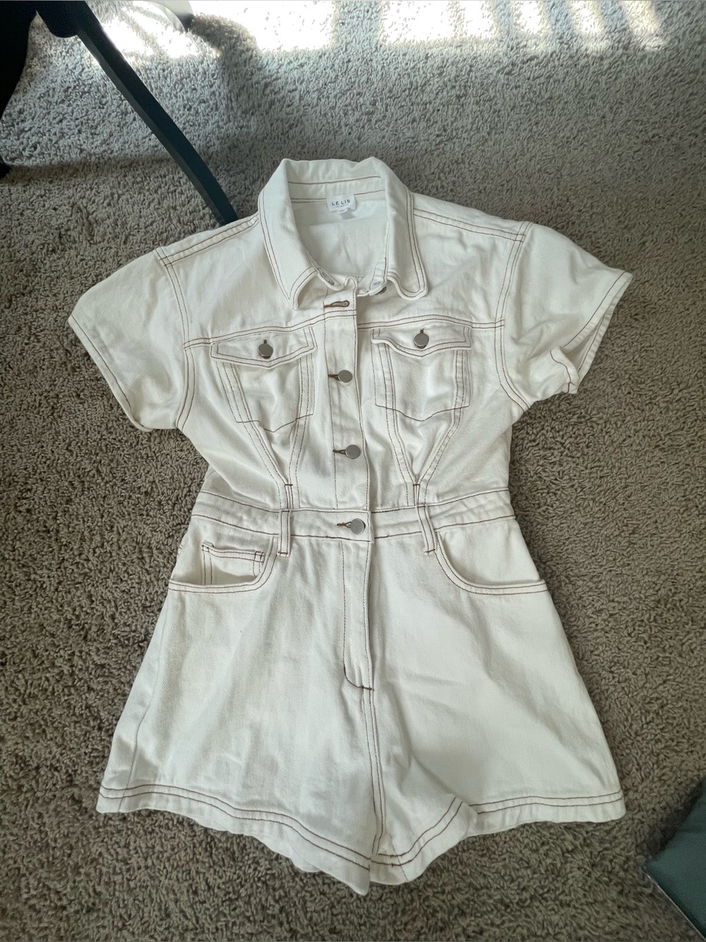 Le Lis Collection Denim Romper in SZ S in gently used condition
